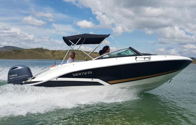 Lancha Ventura 195 Cross com Motor Mercury 100HP-CT - pronta para navegar