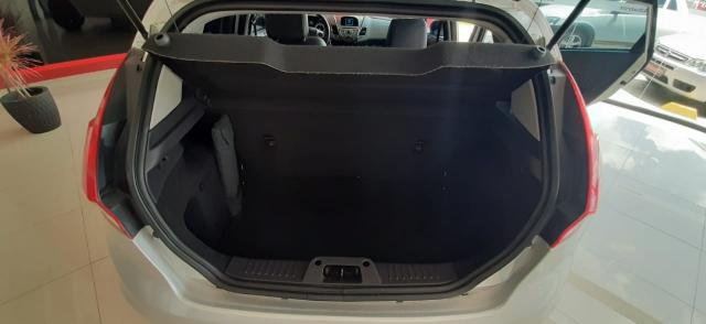 NEW FIESTA TITANIUM 1.6 AUTOMÁTICO IMPECÁVEL TOP DE LINHA - Foto 16