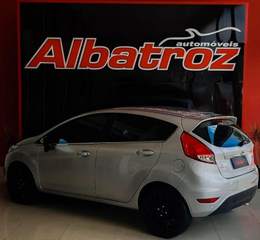 NEW FIESTA TITANIUM 1.6 AUTOMÁTICO IMPECÁVEL TOP DE LINHA - Foto 4