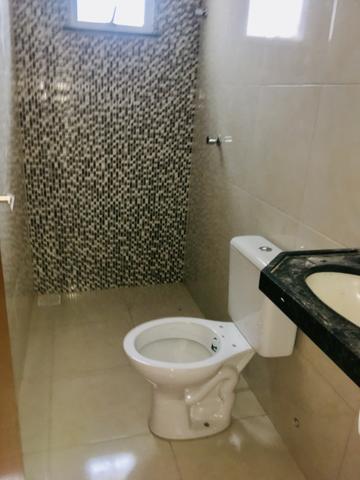 Ent. facilitada linda casa com doc. grátis 2 quartos e 2 suites so casas novas - Foto 10