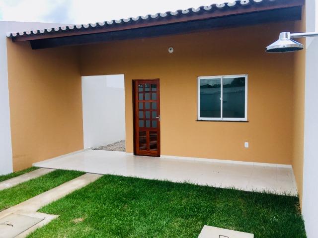 Ent. facilitada linda casa com doc. grátis 2 quartos e 2 suites so casas novas - Foto 2