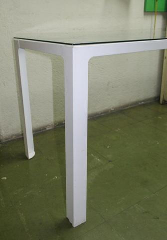 Mesa de Escritório em Ferro e Vidro Branca / Escrivaninha Office - Foto 6