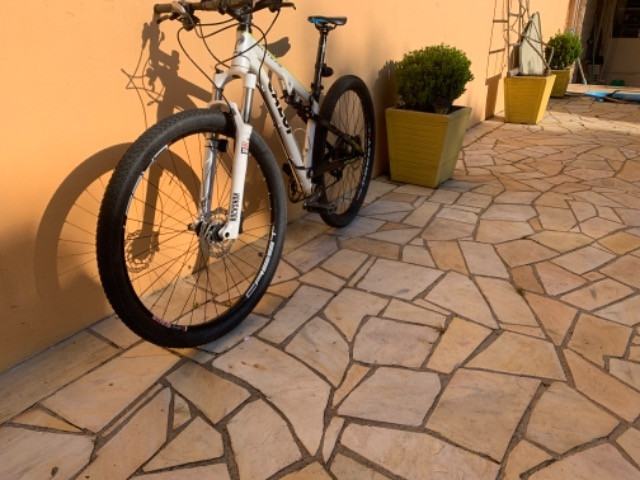 Bicicleta Caloi Elite FS|Aro 29, grupo deore