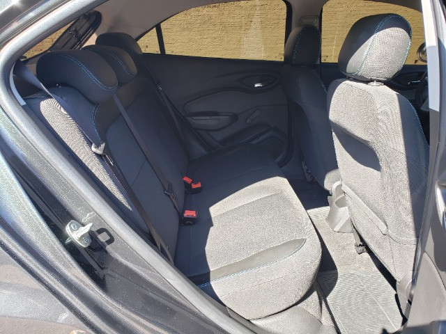 Onix LT 1.4 13.000 km zerado todo original único dono garantia de fábrica - Foto 14