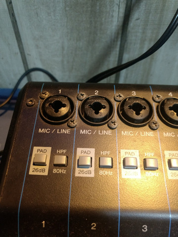 Mesa de Som Yamaha MG12