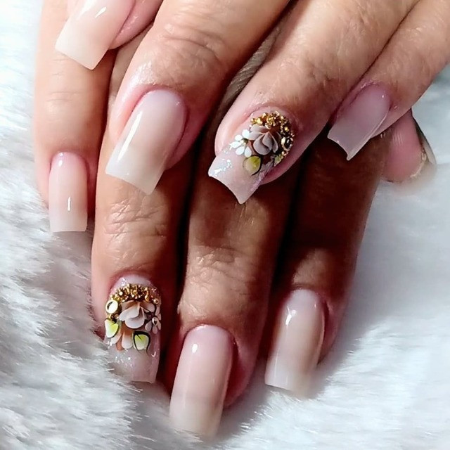 Alongamento de unhas fibra de vidro - Foto 4