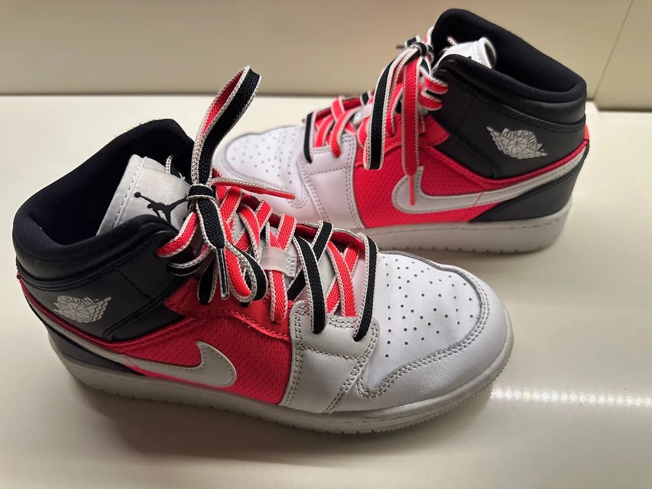 Air Jordan 1 mid Nike- N 35,5 - Usado - Foto 3