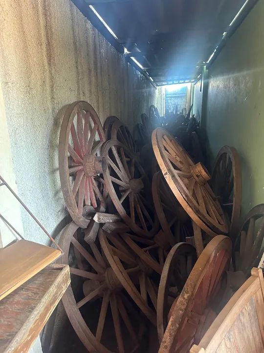 Rodas de Carroça antigas - Foto 4
