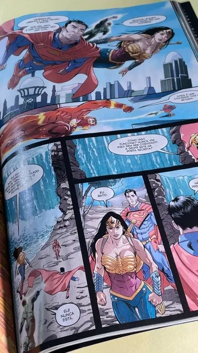 Injustiça Deuses Entre Nós - Volume 2 - Panini Comics - capa cartão - 2014 - Foto 6
