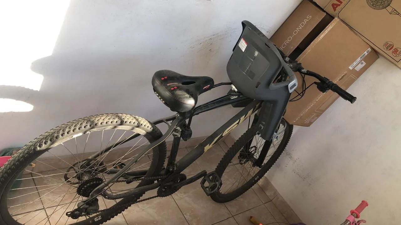 Bicicleta já com a cadeirinha 
