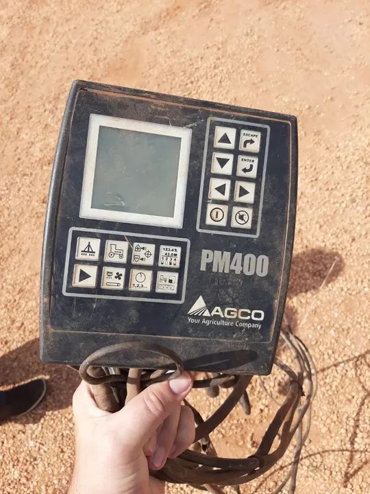 Plantadeira MF 508 com monitor 7 linhas - Foto 4