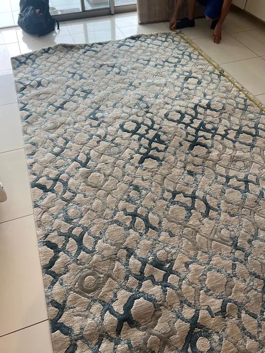 Tapete Decorativo 3,23 x 2,00 - recem lavado - está limpo - Bege e Azul