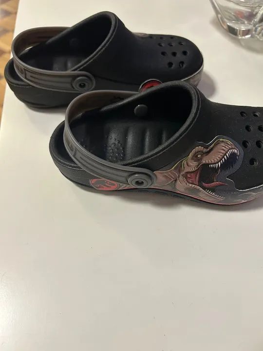 Chinelos croc Jurassic World -  - Foto 2