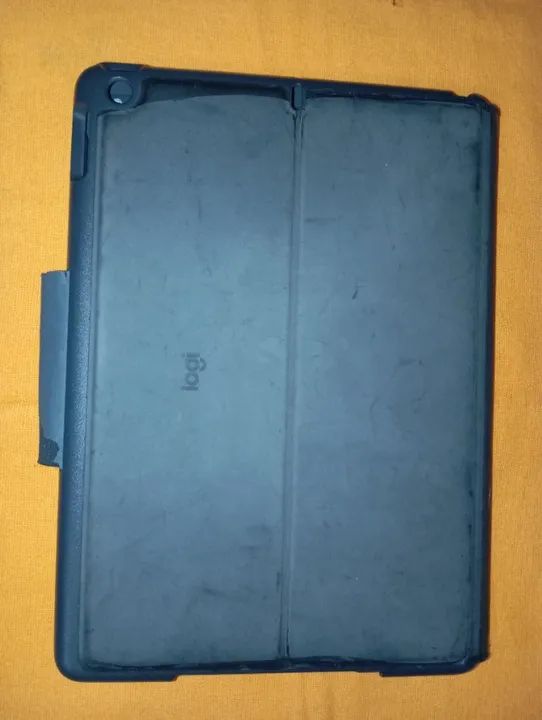 TECLADO LOGITECH SLIM FOLIO para iPad 7ª, 8ª e 9ª Gerações - USADO - Foto 2