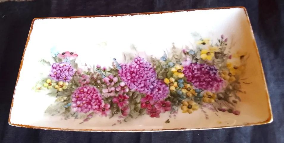 Bandeja Porcelana Schmidt anos 70 pintado a mão artista Augusta motivos florais e ouro - Foto 4