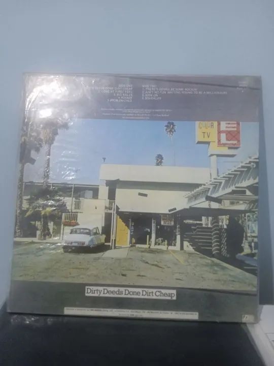 Dirty Deeds Done Dirt Cheap LP original AC DC - Foto 2