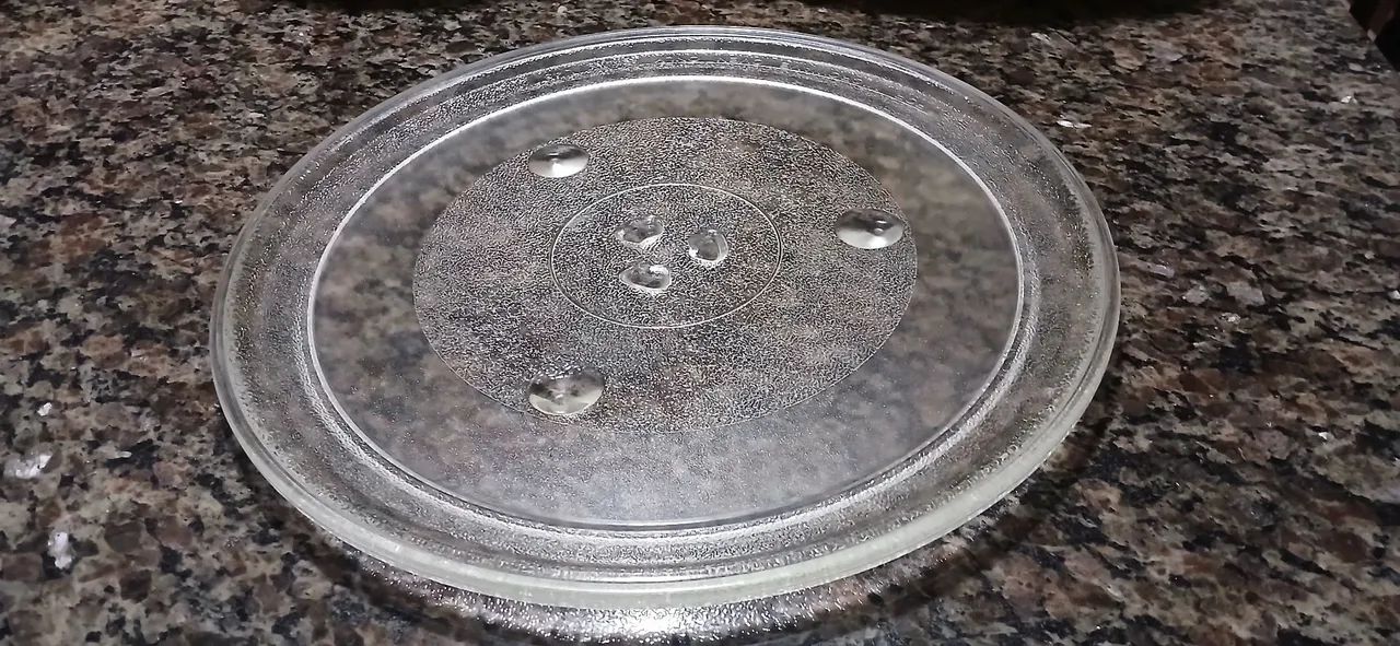 Prato para micro-ondas acima de 30 litros