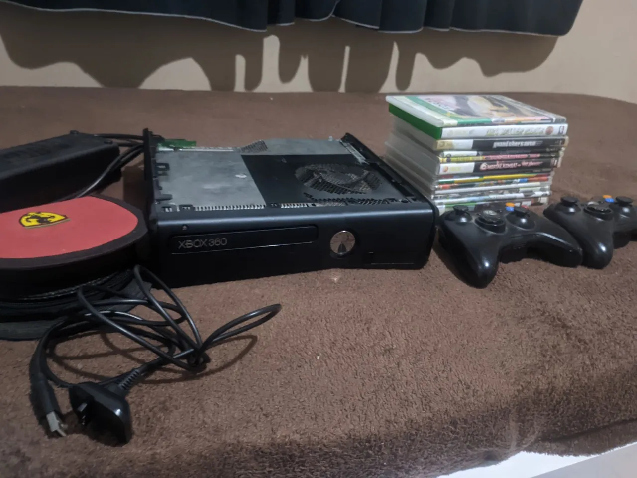 Xbox 360 Completo com Jogos e Acessórios