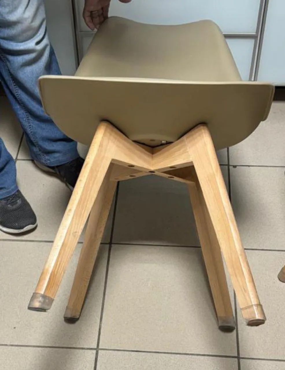 KIT 2-Cadeiras de Jantar Modernas - Conforto e Estilo! - Foto 2