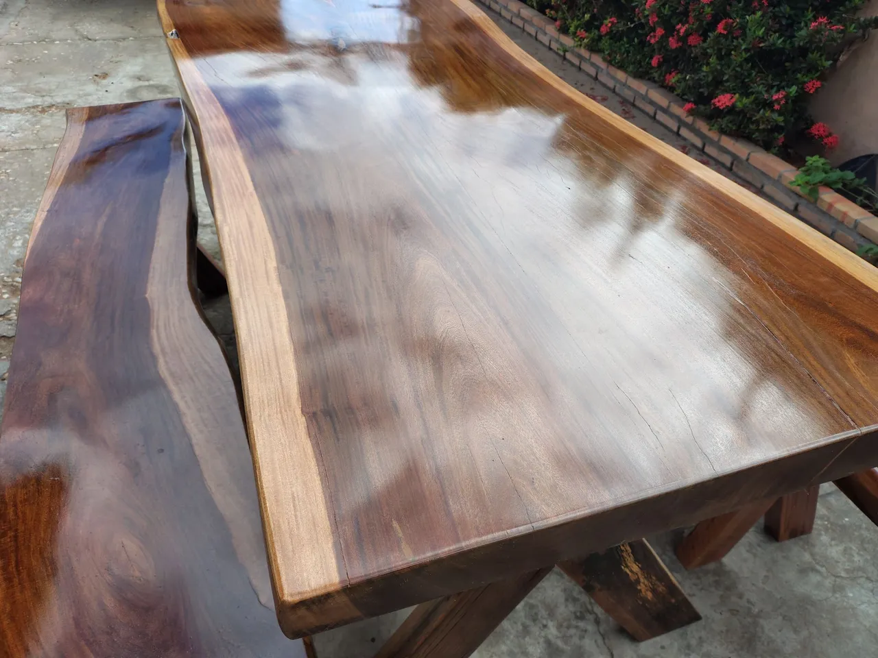 Mesa Rústica de Madeira Maciça(ipê)