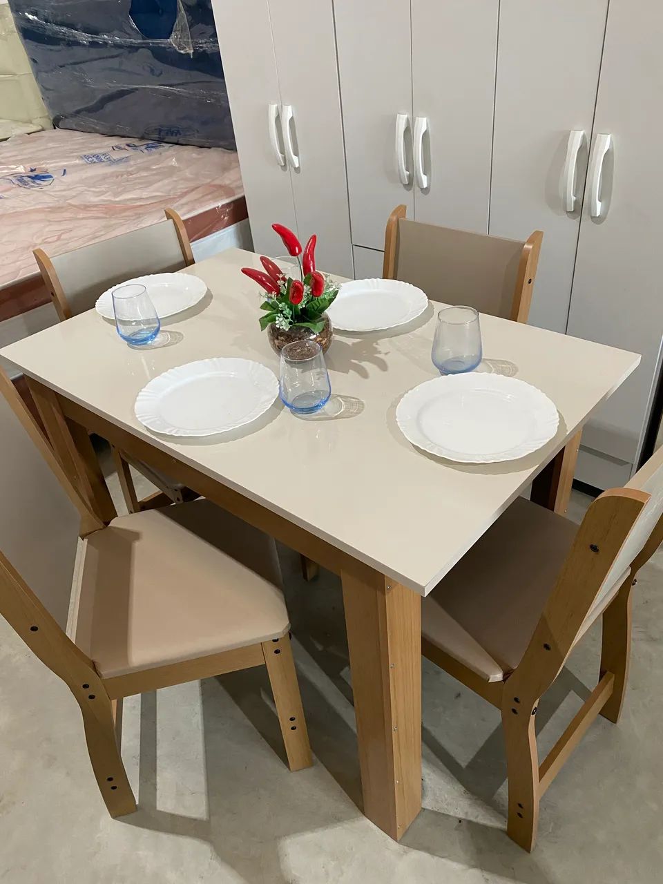Mesa de jantar 4 cadeira belagio em mega Promoção!