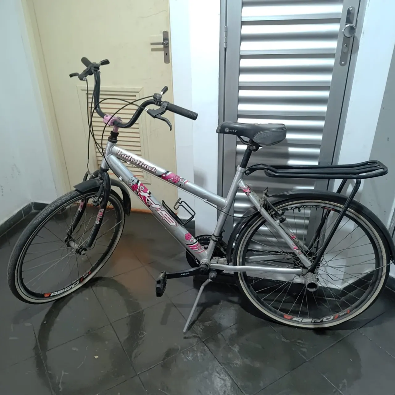 Bicicleta Aro 26 Lady Hawk - Roda Aero, Pronta para Pedalar!