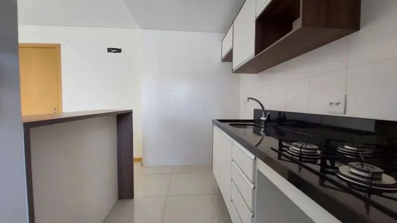Apartamento mobiliado possui 2 quartos sendo 1 suíte no bairro Itoupava Seca em Blumenau/S