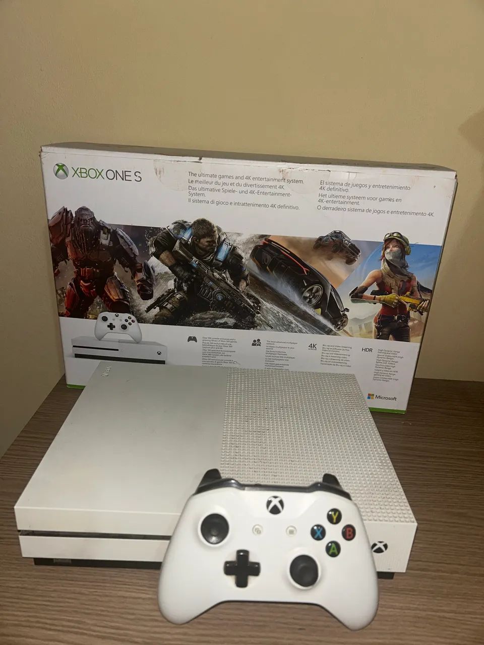 Xbox One S 1TB64308813533826120