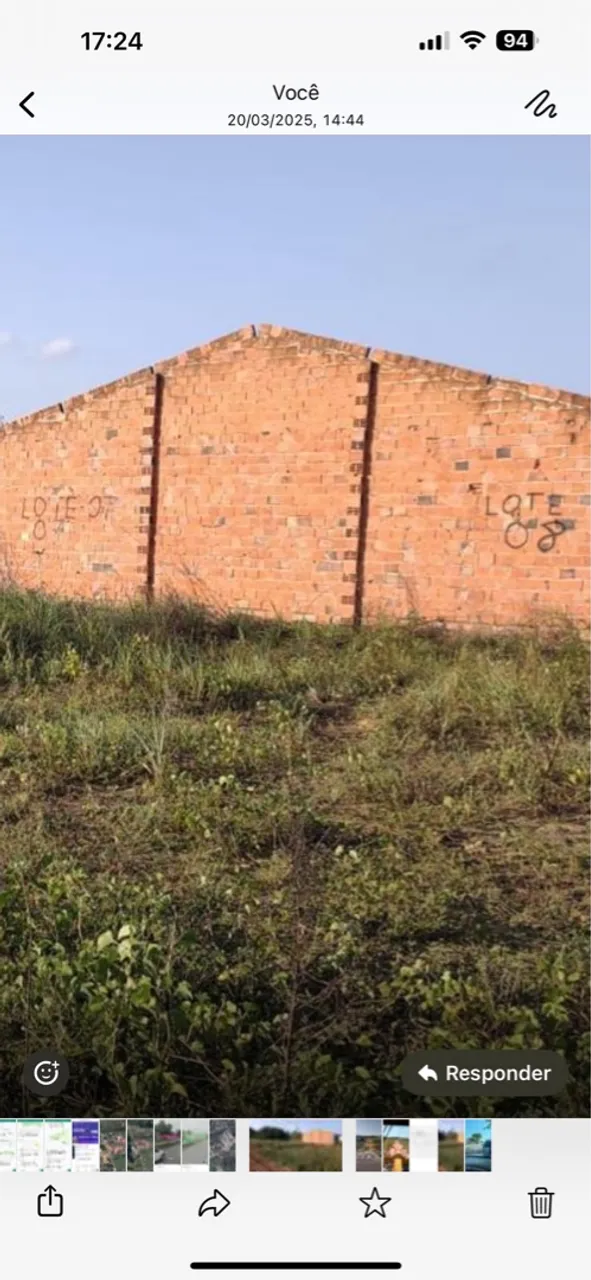 Terreno documentado na praia