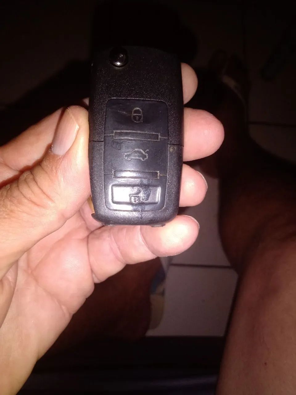 Carcaça chave canivete semi novo o lugar q botar o chaveiro quebrou - Foto 6
