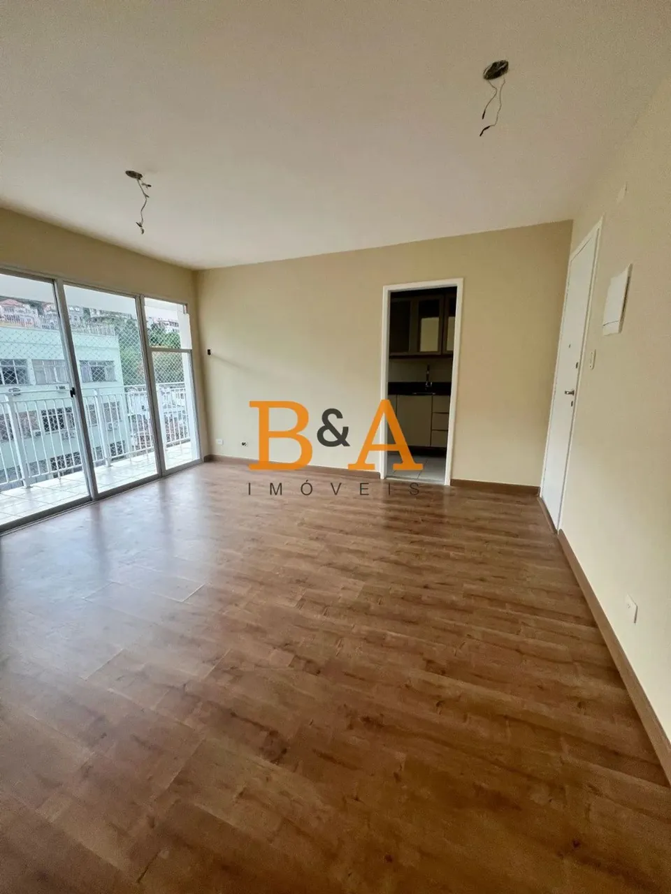B&A Vende Apartamento Quarto e sala com Vaga no Centro
