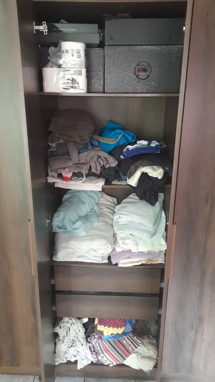 GUARDA ROUPAS 06 PORTAS Med.: 2,00m largura x 2,18m altura x 0,47m profund. - Foto 3