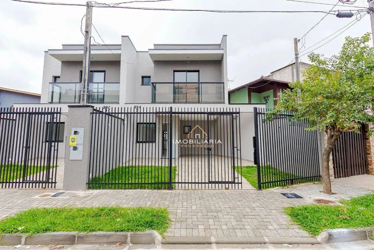 Sobrado com 2 dormitórios à venda, 96 m² por R$ 535.000 - Fazendinha - Curitiba/PR