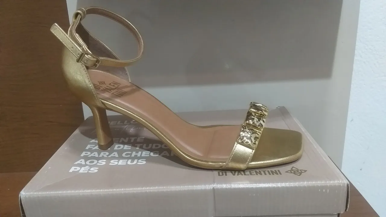Sandália Feminina Dourada Di Valentini