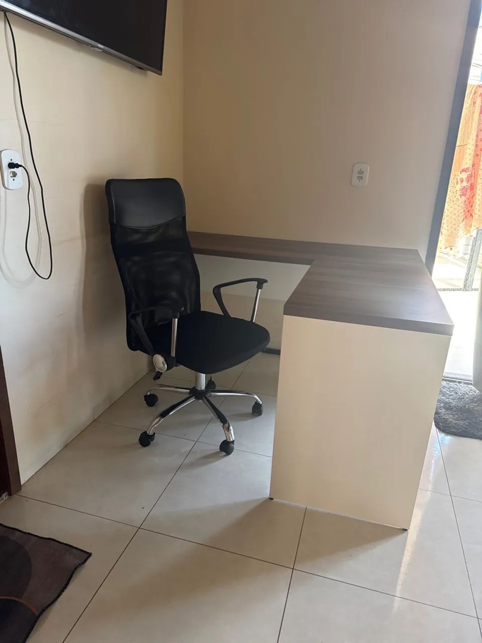 Cadeira e Mesa de Escritório em L MDF  - Foto 2
