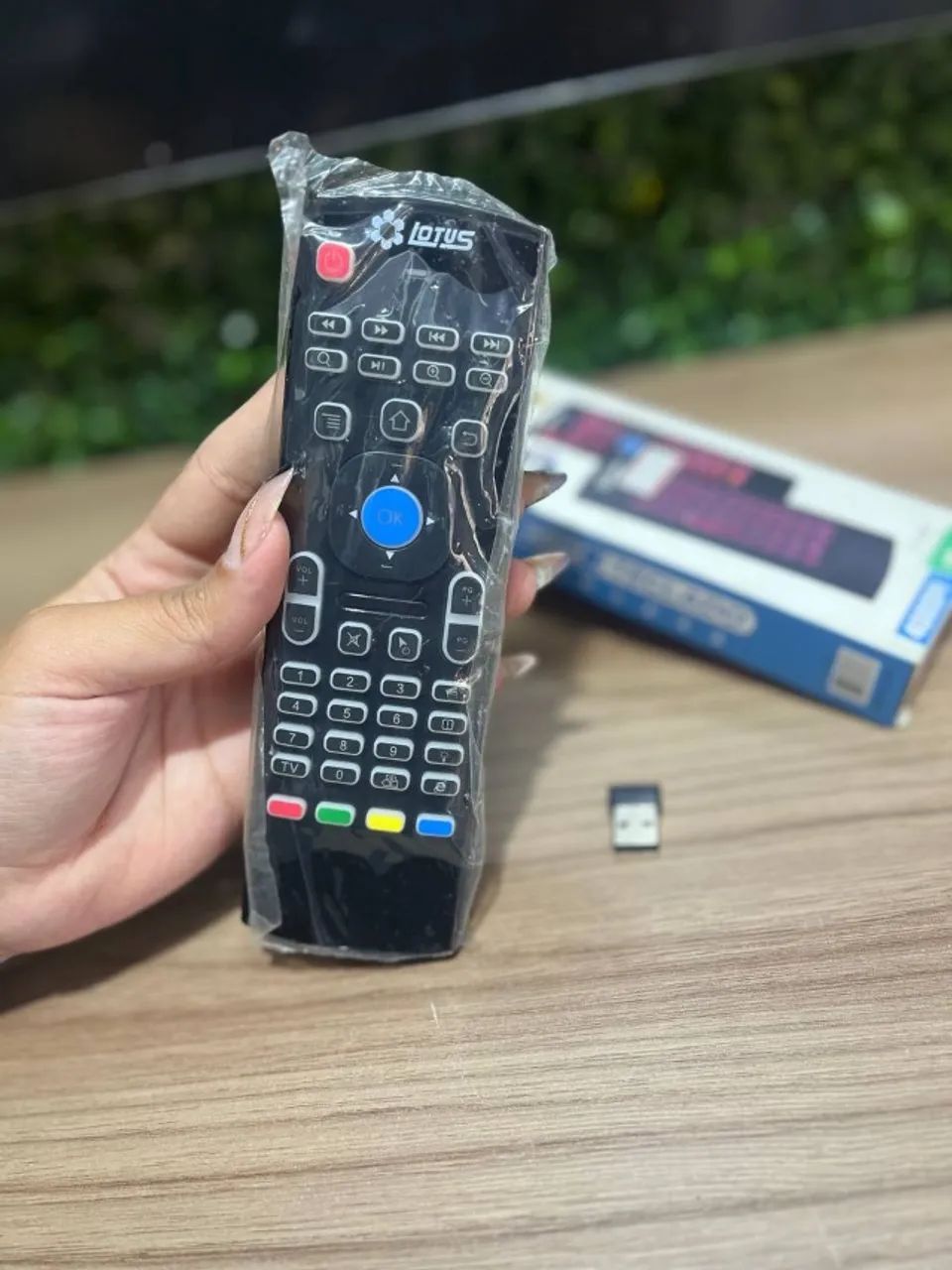 Controle Bluetooth C/ Teclado e Mouse - 4.000DPI - 10 METROS - LOTUS WIRELESS