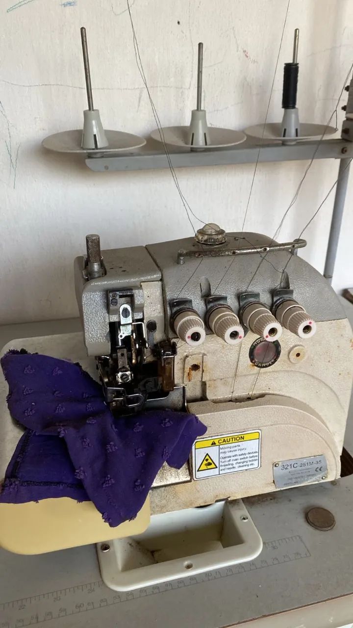 2 MÁQUINAS DE COSTURA (1 INTERLOCK E 1 RETA)
