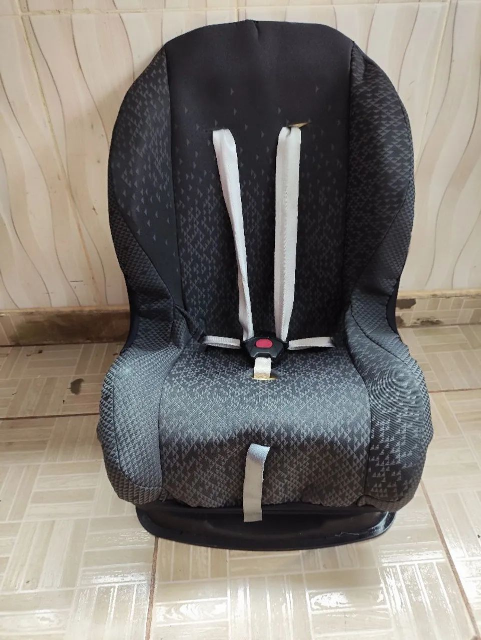 Cadeirinhas para carro - Crianças de 0 a25 kg até 6 anos com base elevatória  - Foto 4