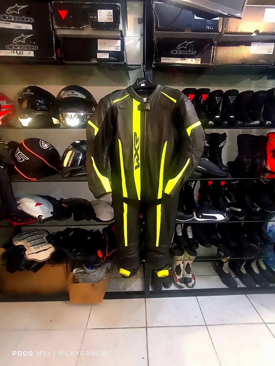 Macacão wxr 54 Eur uma peça não e Tutto não e Forza nem alpinestars 