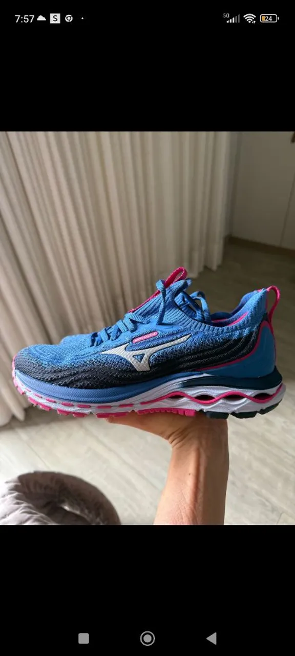 Tênis Mizuno Wave Rider 26 - Azul com Rosa