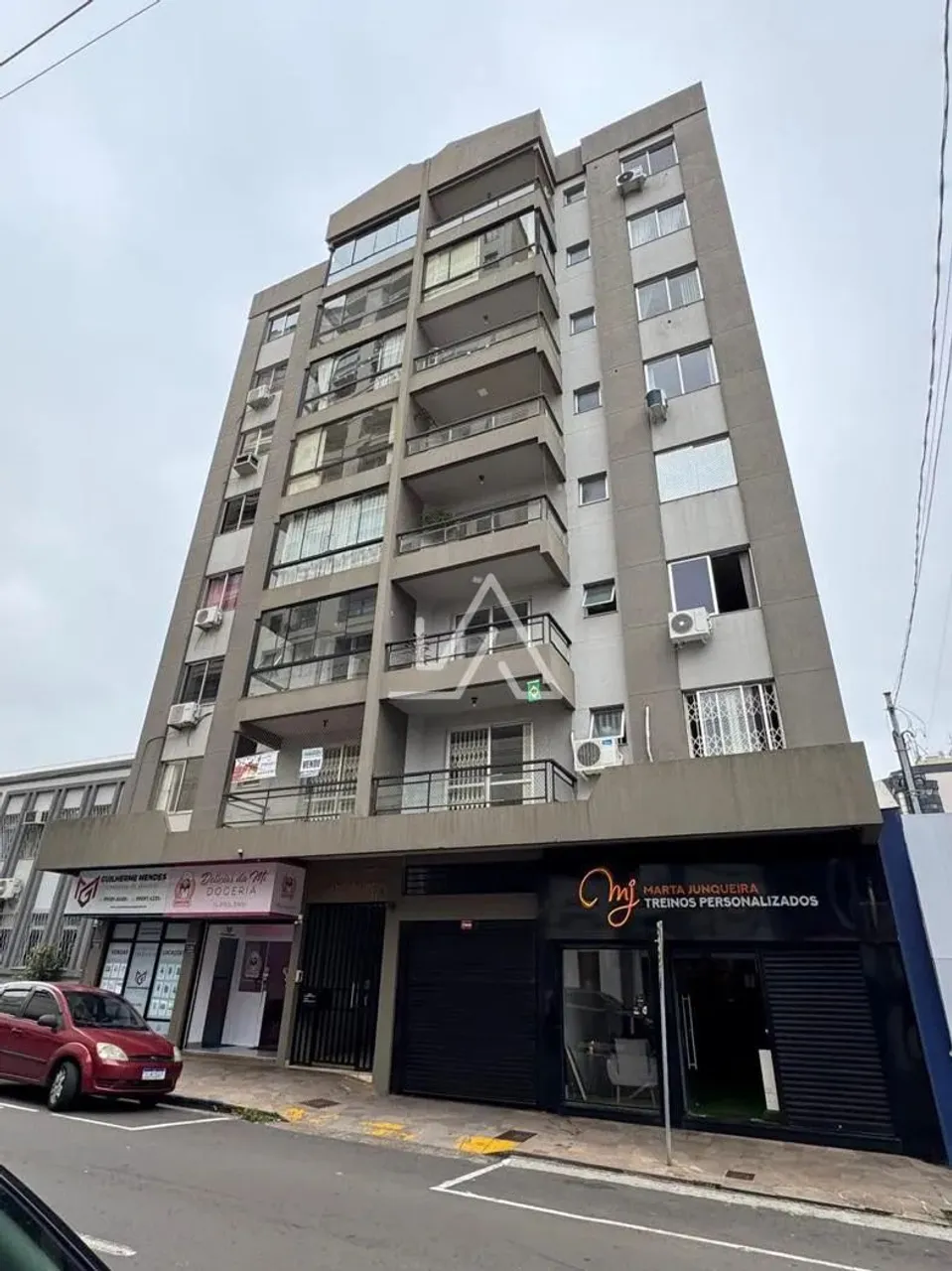 APARTAMENTO 3 DORMITÓRIOS À VENDA - 1 BOX - CENTRO