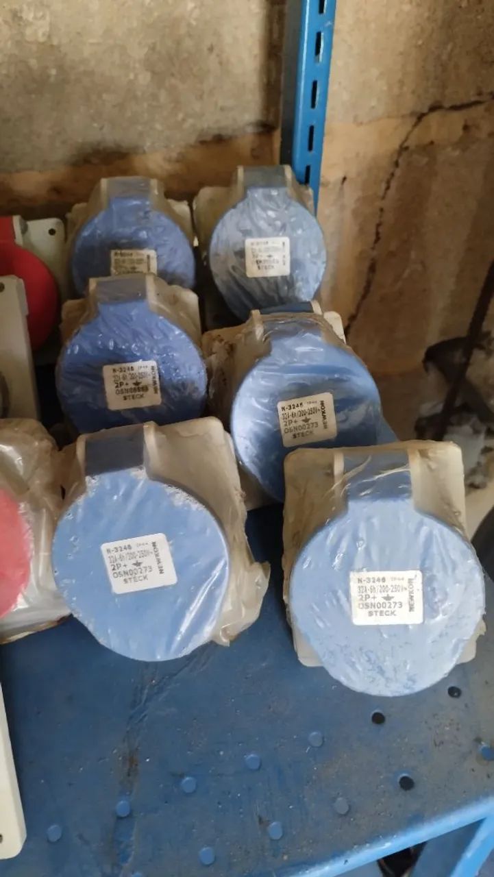 Tomada industrial 64529719846018120