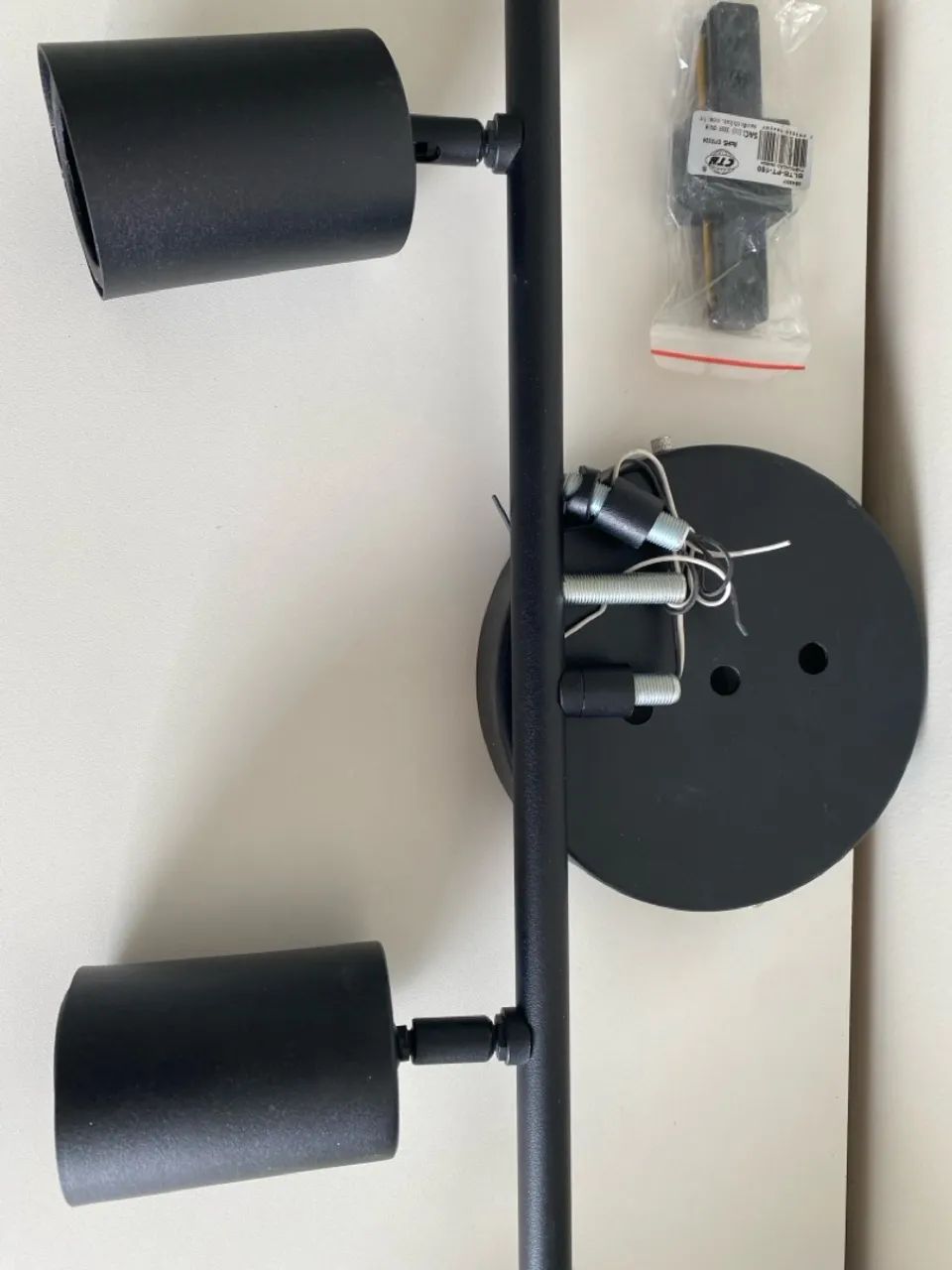 Trilho spot industrial com 2 lampadas - Foto 5