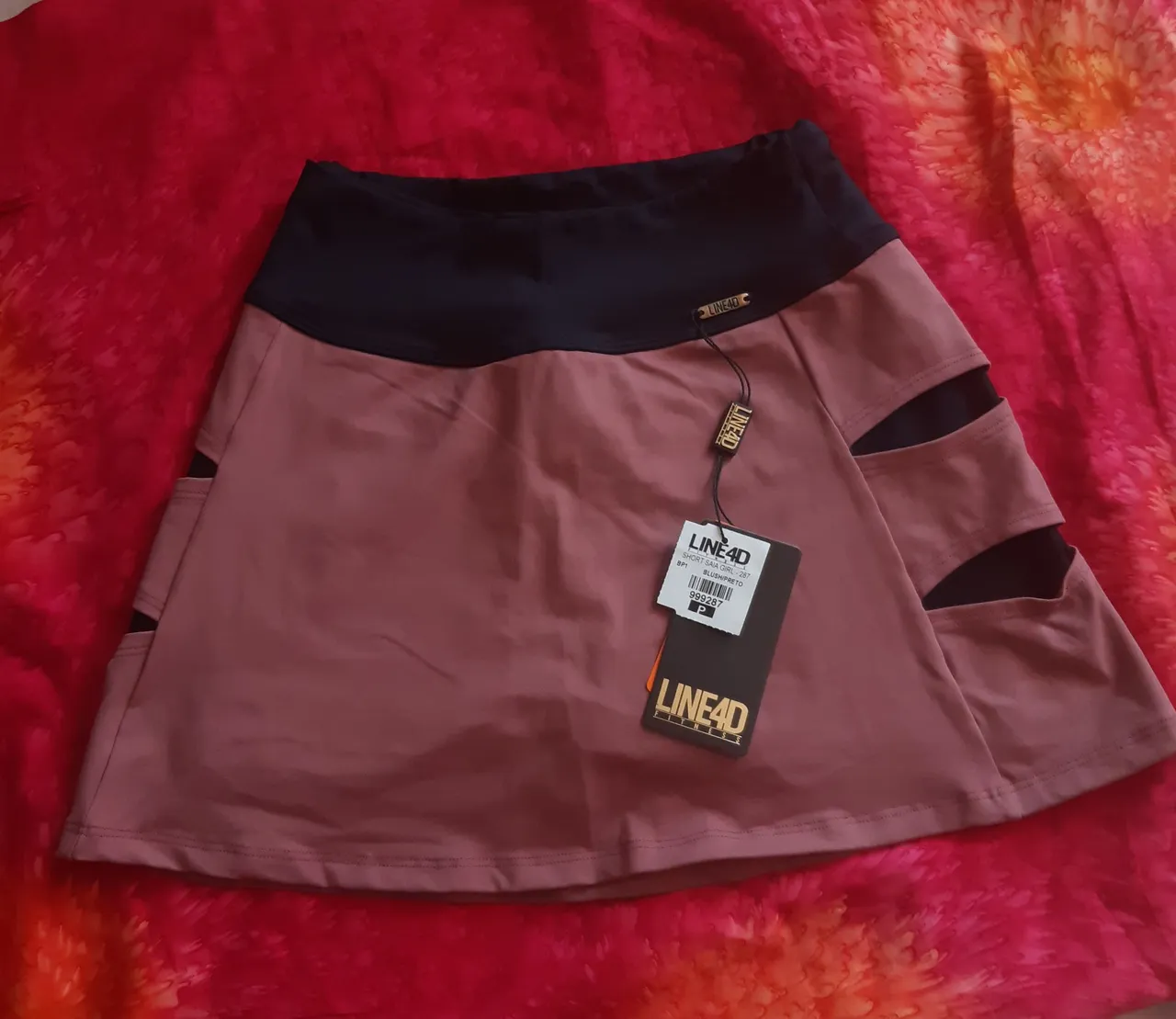 Short saia (Academia)