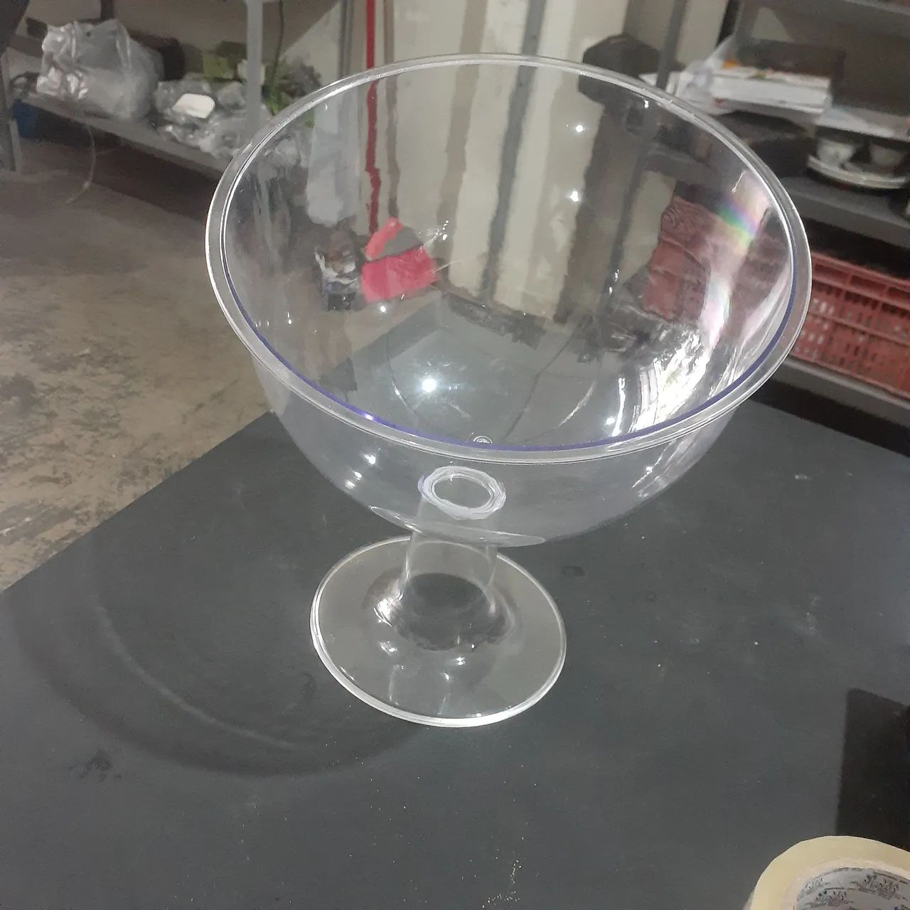 Bowl de vidro transparente com pé