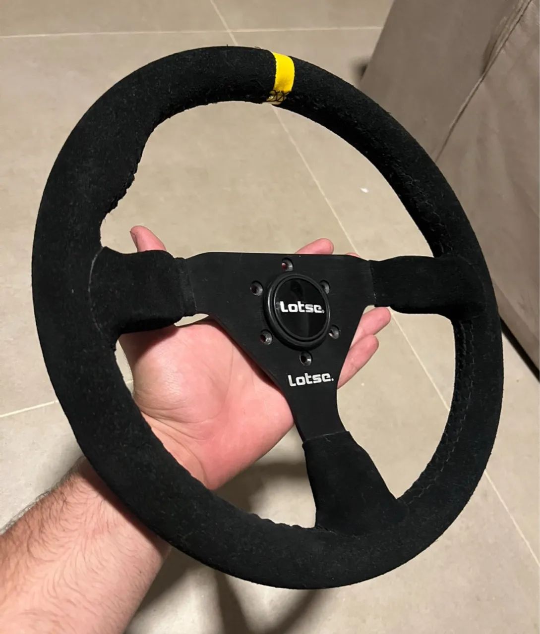 Volante de Competição Lotse GT330 Novo em camurça 