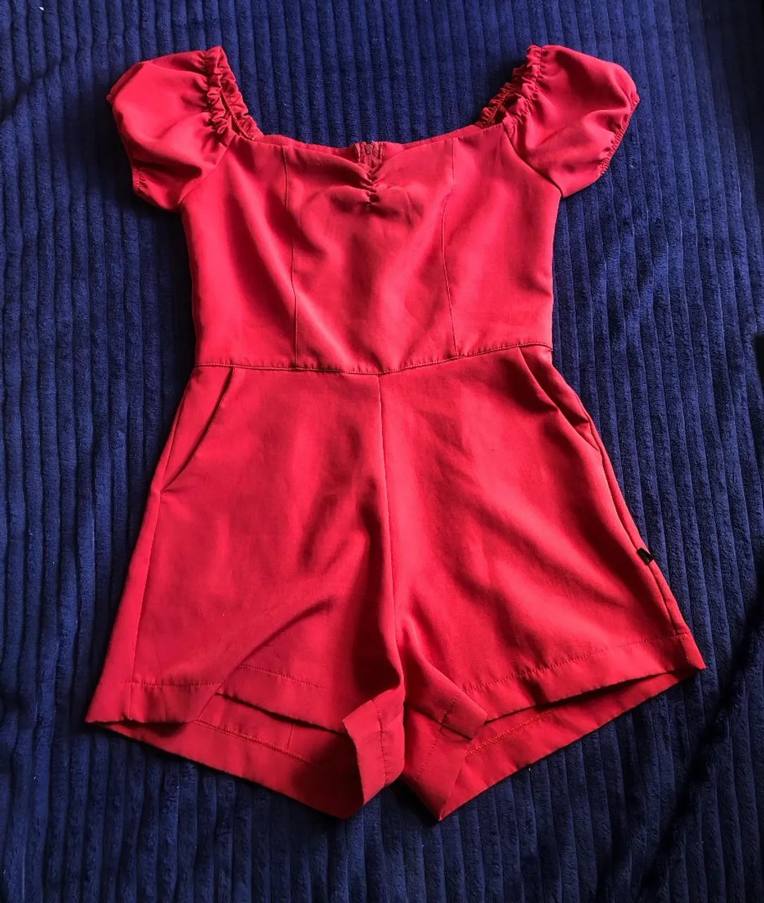 Macacão Vermelho - Decote Quadrado (NUNCA USADO)