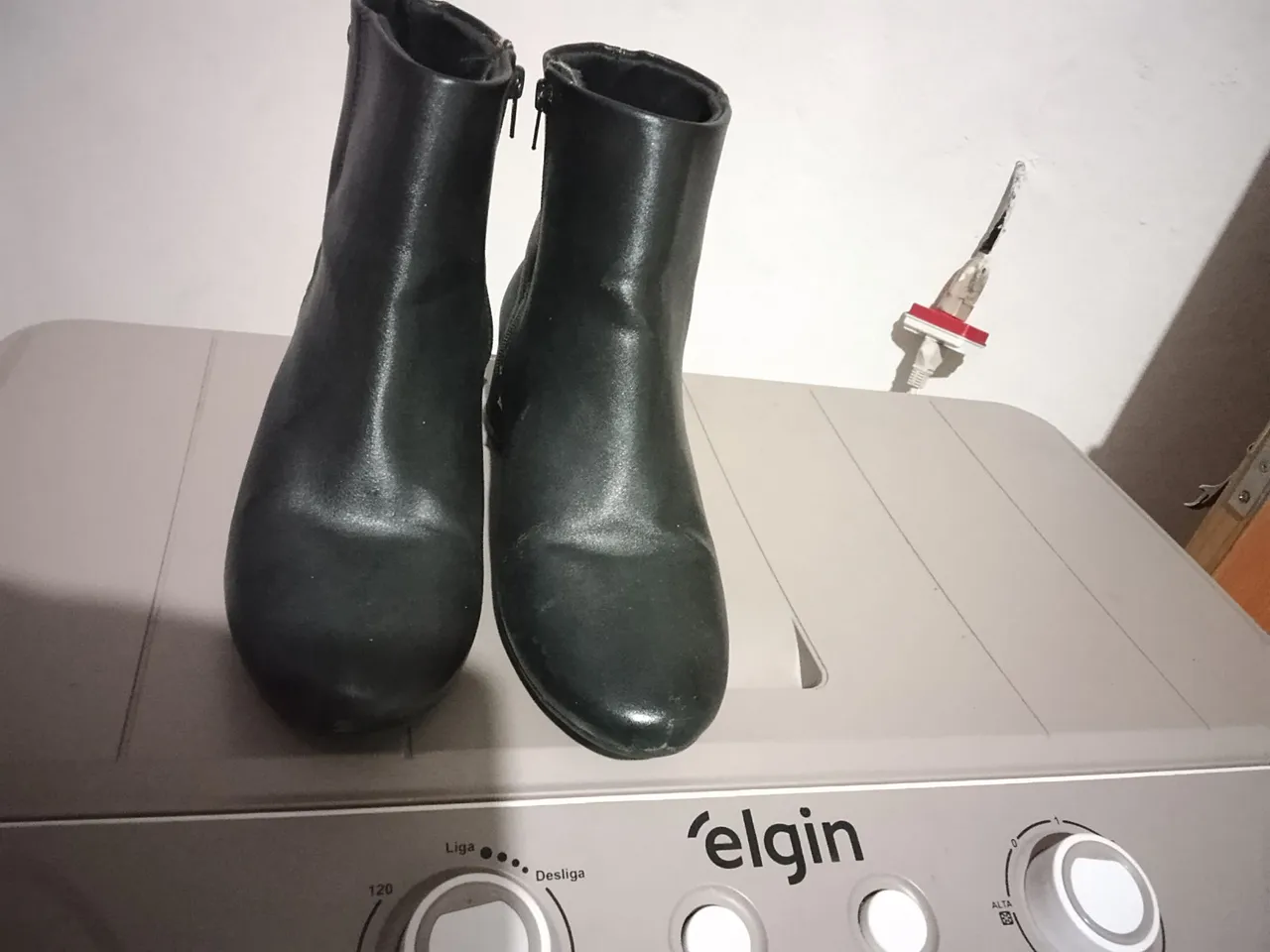 Botas de couro pretas