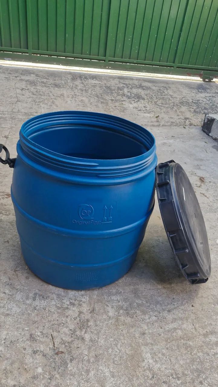 Tambor Plástico Azul novo 120 litros 