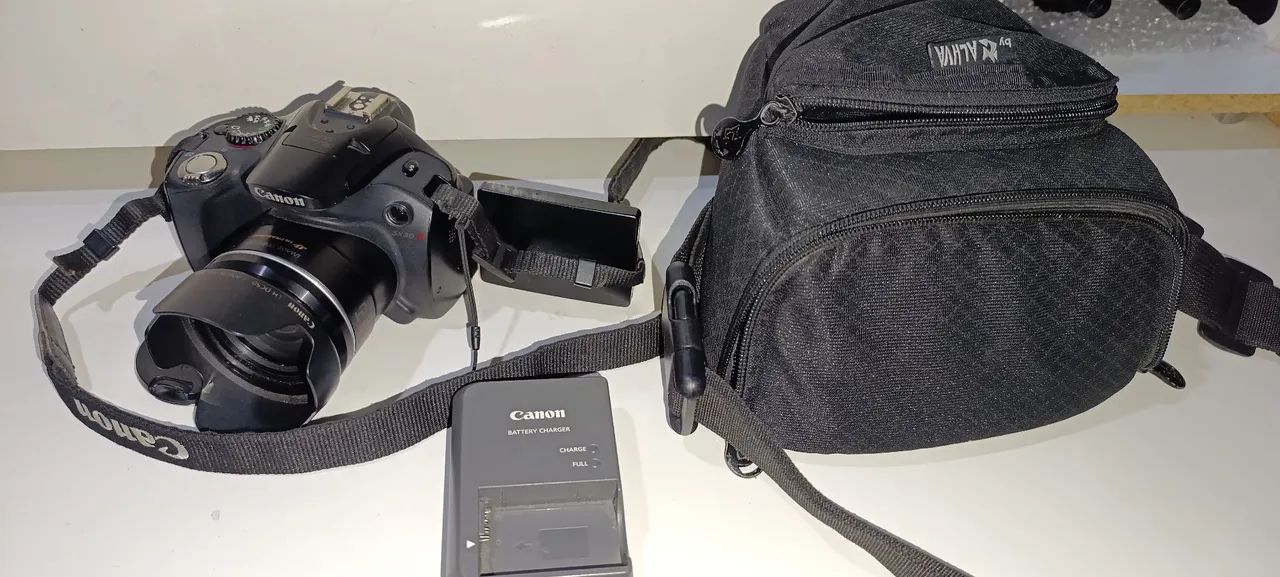 Câmera Canon semi profissional